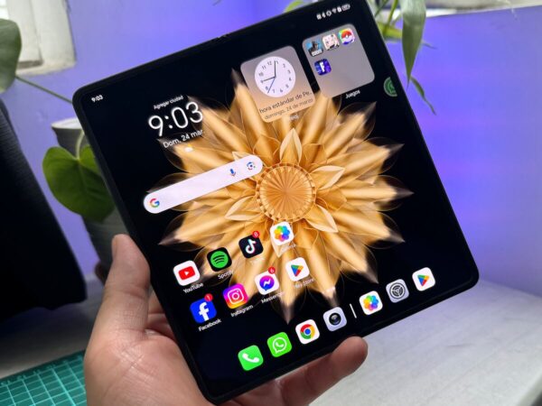 Honor Magic V2 en Perú