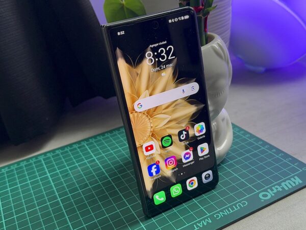 Honor Magic V2 en Perú